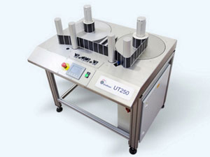 Rewinding table for labels in the printing industry.
