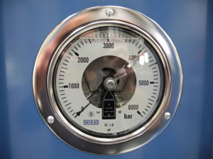 Manometer of a Cold Isostatic Press ABRA FLUID AG